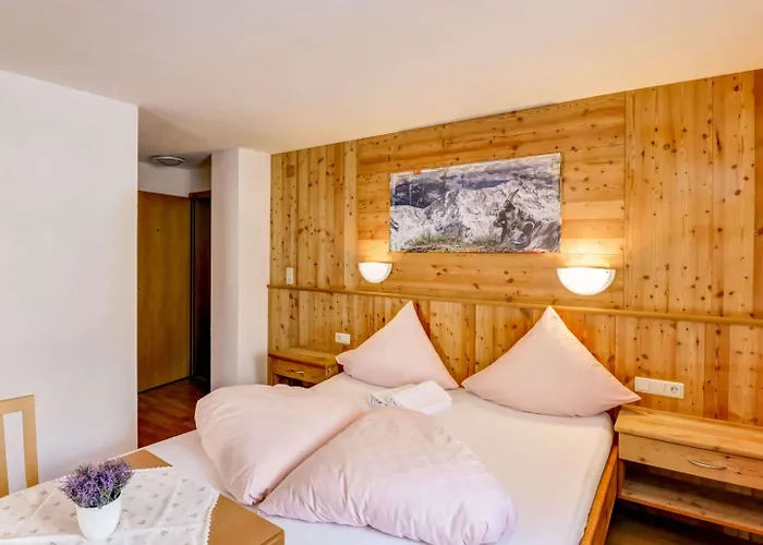 In Near Soelden Lift * لانغنفلد